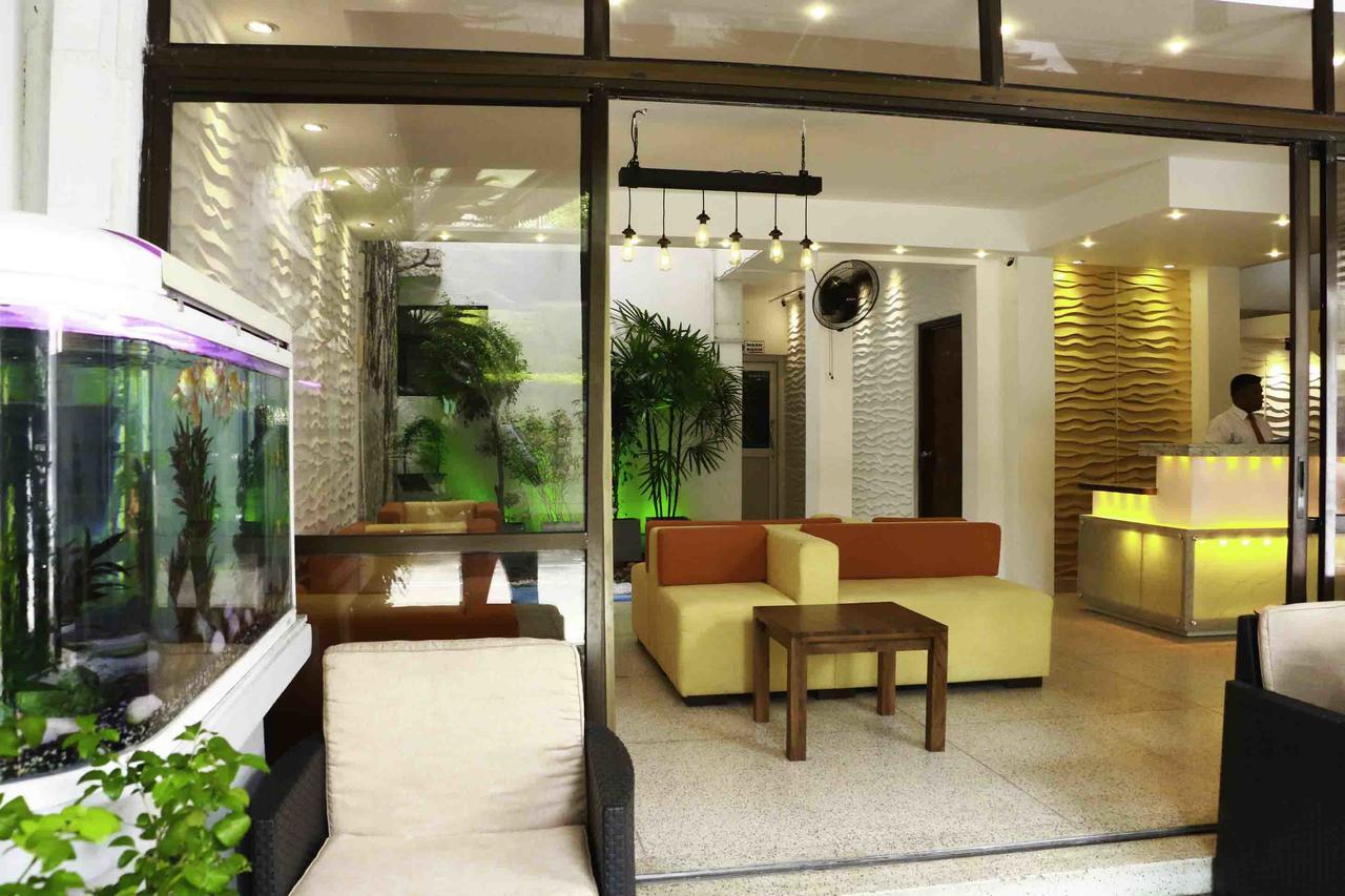 Hotel Sunshine Colombo Buitenkant foto