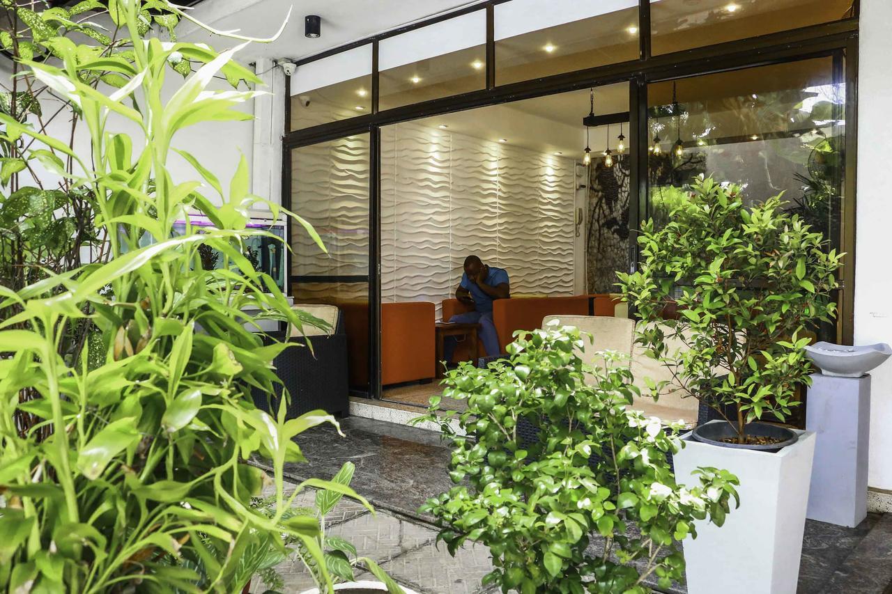 Hotel Sunshine Colombo Buitenkant foto